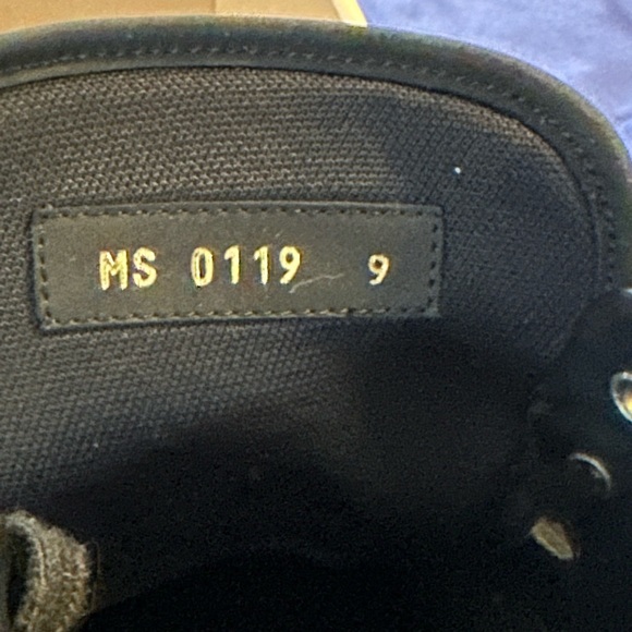 The Rivoli sneaker boot is a sleek hi-top in LV iconic Damier Graphite canvas. - Picture 8 of 8